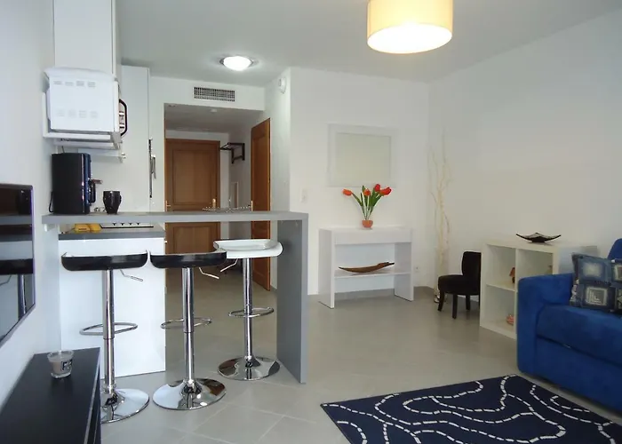 Flat Apartment *
